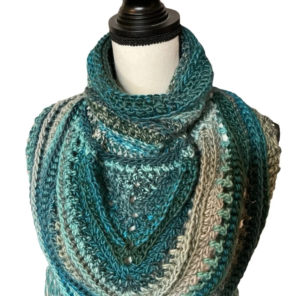 Handcrafted Crochet Cowl Neck Scarf With Fringe New‎ Handmade by Seller Knit